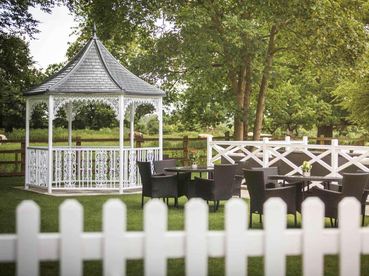 Worldhotels Distinctive Woughton House Hotel Milton Keynes Kültér fotó