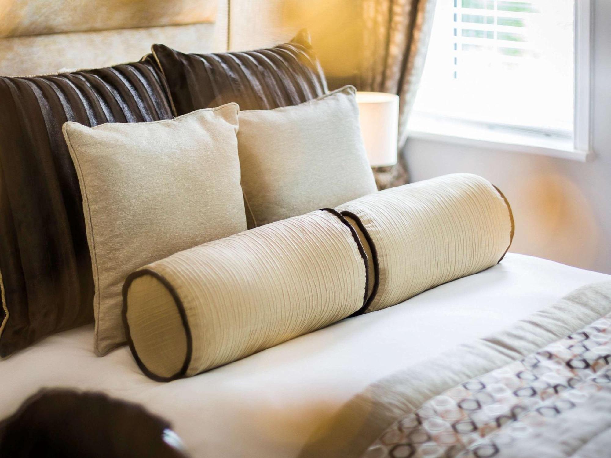 Worldhotels Distinctive Woughton House Hotel Milton Keynes Kültér fotó