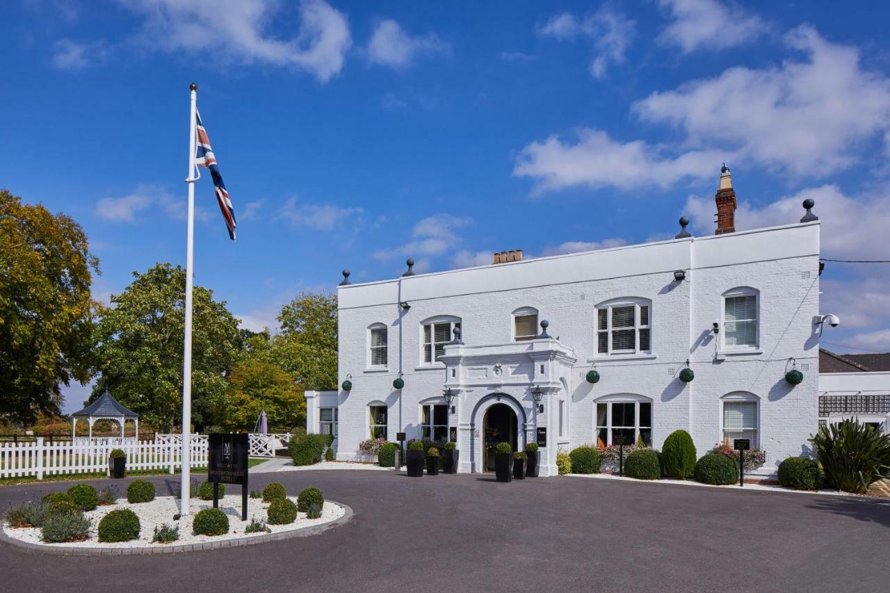 Worldhotels Distinctive Woughton House Hotel Milton Keynes Kültér fotó